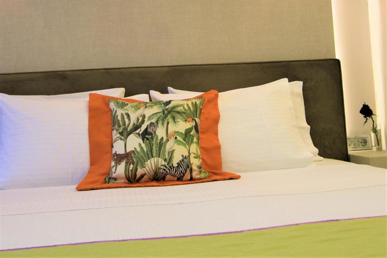 Aiolos Apartments Ermou 64 2Nd Floor Suites เอเธนส์ ภายนอก รูปภาพ